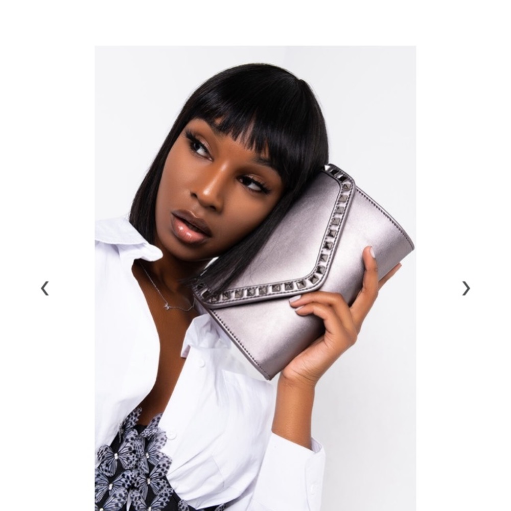 Tell me about it stud clutch with chain